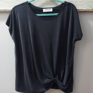 Boutique tie front top